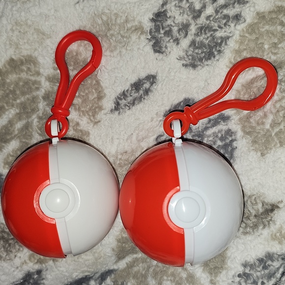 Pokemon Burger King Poke Balls Keychains BALLS ONLY - Nintendo Set Of 2 - Picture 1 of 5